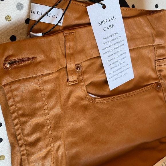 Gianni Bini Cognac Coated Denim Jeans 28 NWT - Picture 4 of 4